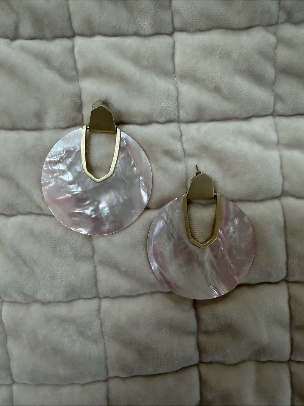 RETIRED Kendra Scott Pink Mother-of-Pearl Disc Drop Earrings